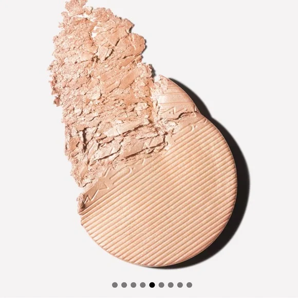 NIB Mac Double Gleam Extra Dimension Skinfinish
Liquid-Powder Highlighter - Picture 3 of 4